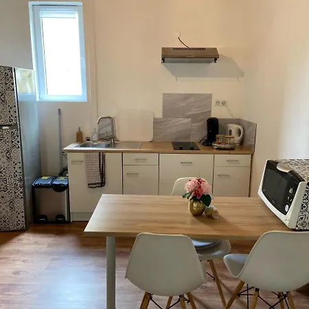 Le Chene: Petit Cosy Proche De Mulhouse *