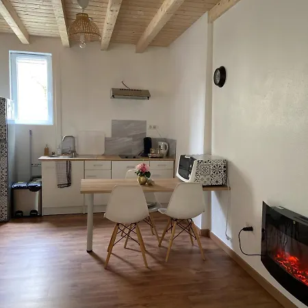 Le Chene: Petit Cosy Proche De Mulhouse *